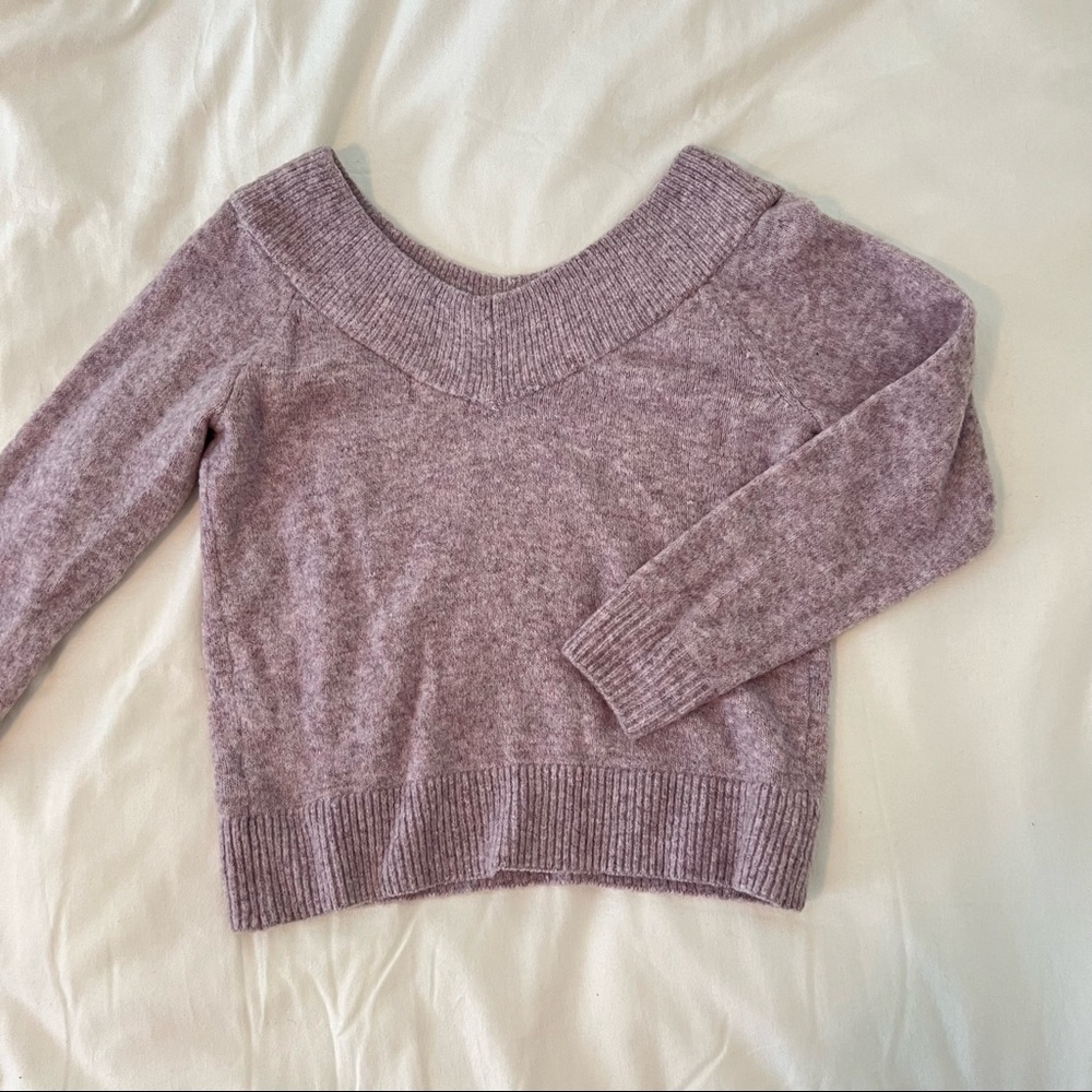 H&M off-shoulder sweater! Super soft & classy - size medium